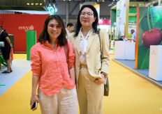 Wang Qi and Gao Zhi Ge are visiting the show.